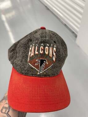 Vintage 90s Atlanta Falcons Starter Acid Wash Black Denim Snapback Hat